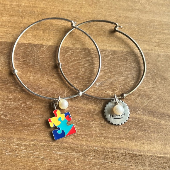 Vantel Pearl Bracelets - Picture 5 of 6